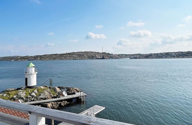 6 person holiday home in Hälsö