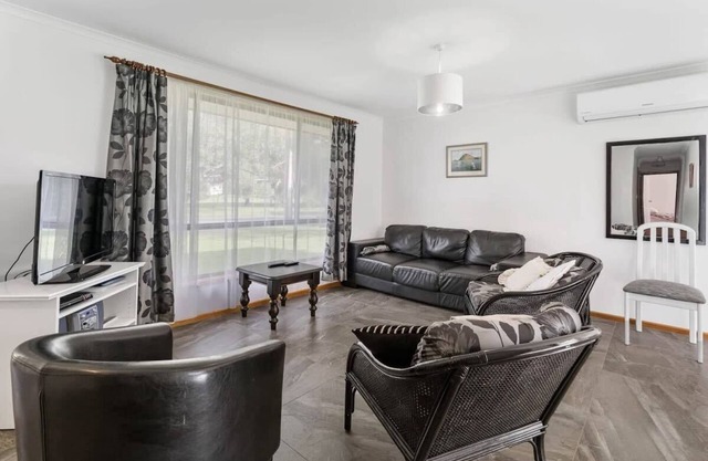 6 Simpson Rd Encounter Bay