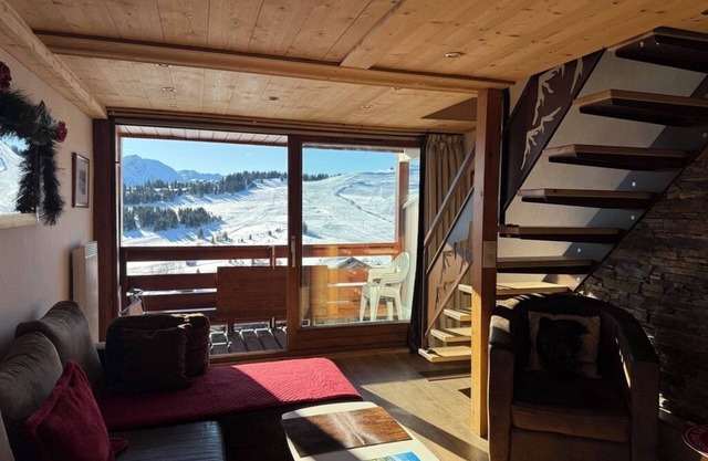 60m2. Center station 6 people. FREE WIFI. GARAGE
