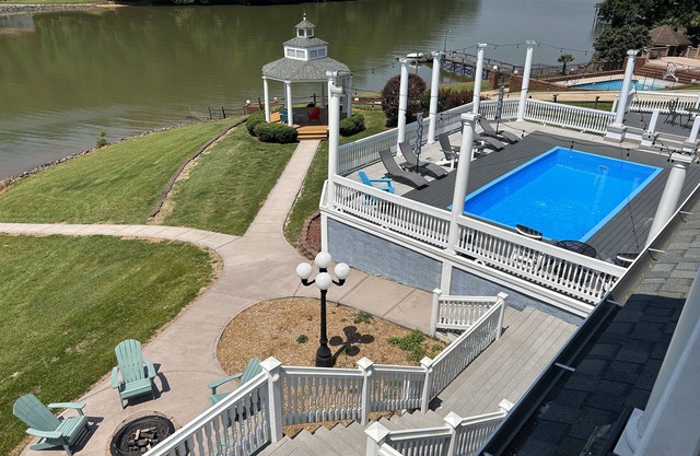 7 Bed Lakefront Villa with a Pool and Pontoon boat available for rent!