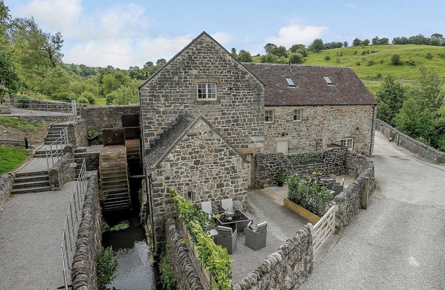7 bedroom accommodation in Bradbourne, near Ashbourne