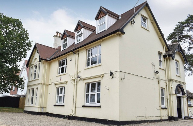 7 bedroom accommodation in Wareham