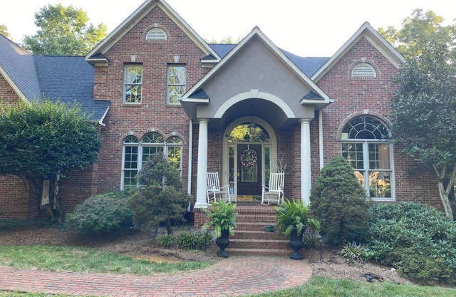 7 BEDROOM HOUSE CLOSE TO FURN MRK, HPU, ADAUMONT FARM - anywhere in Piedmont NC