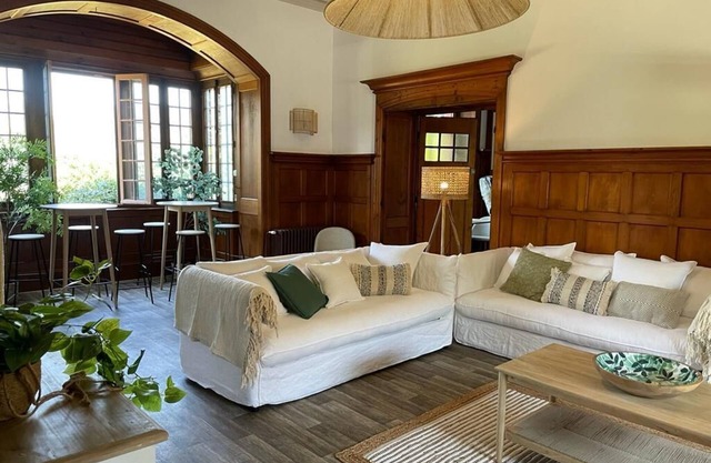 7 Bedroom Private vacation home in Annonay