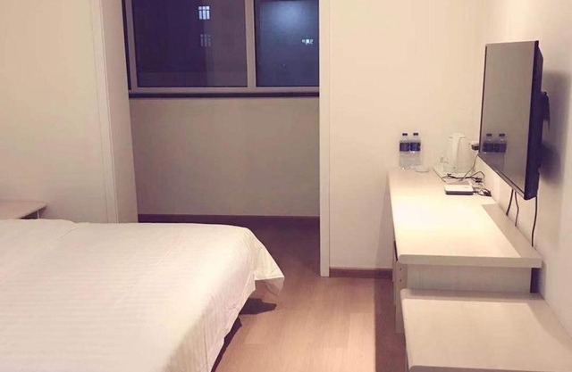 7 Days Inn Tianjin Jiaotong University Caozhuang Subway Station Branch