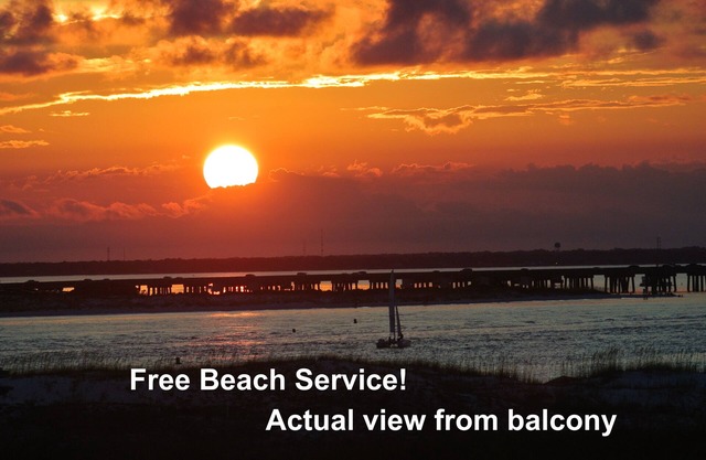 7 night discount! Free Beach Service! Free WIFI on the Beach!