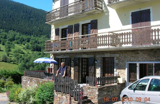 70 m² apartment, large terrace, parking, surrounded by mountains at 980m altitude.