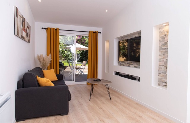70m² hypercentre apartment with whirlpool bath