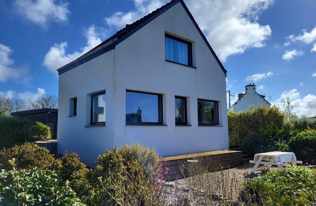 714-Modern house 300m from the sea and the GR34