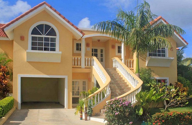 7BD complex in Sosua's Hispaniola residence, pool/cable TV/Internet/AC/BBQ