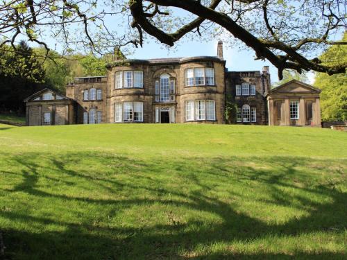 8 Bed in Holmfirth 72814