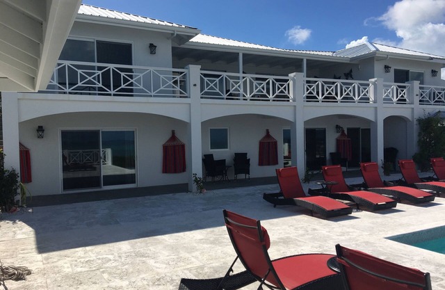 8 Bedroom, 10 Bathroom Villa sleeps up to 22
