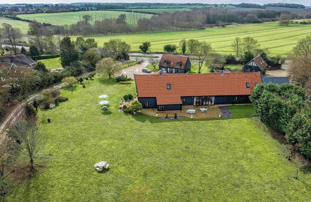 8 bedroom accommodation in Badley, near Needham Market