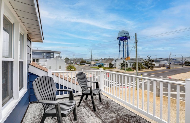 8 Mi Barnegat Lighthouse: Apt w/Balcony!