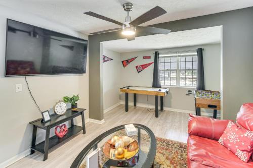 8 Mi to Dtwn Cleveland Family Home