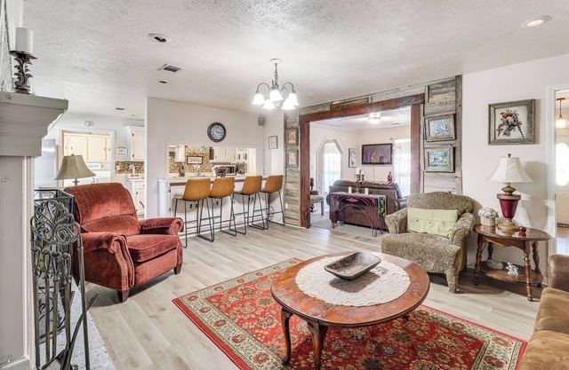 8 Mi to Jackson State University: Peaceful Getaway