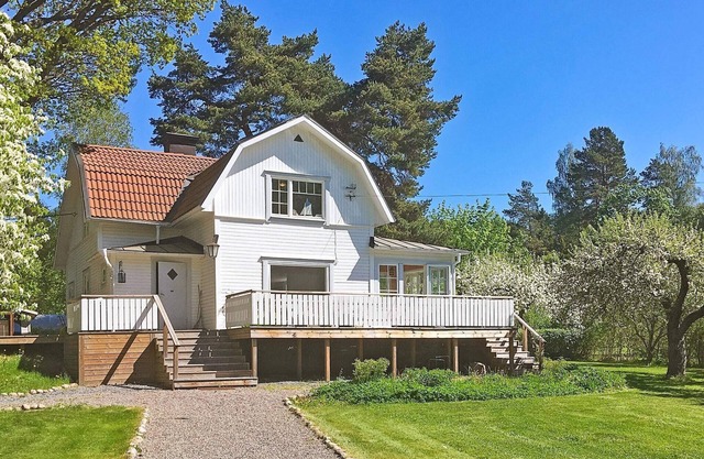 8 person holiday home in ÅKERSBERGA