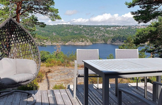 8 person holiday home in Risør-By Traum