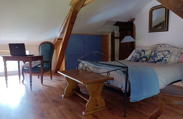 80m² terraced house in Auvergne in a 1640 stone building classified 3 ⭐