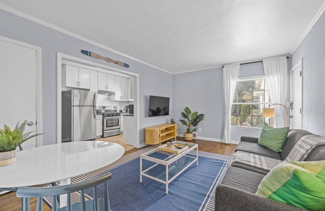 881 Furnished Apartments