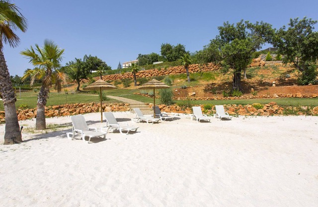 9 bedroom stunning private estate in the Golden Triangle, Algarve. Heated pool