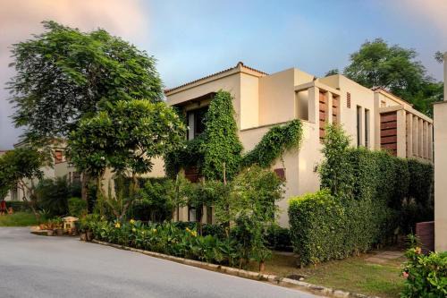 9 Forest Drive , Tarudhan