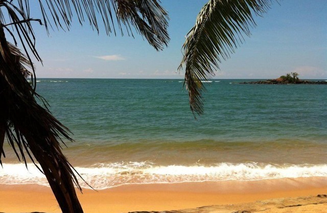 90m 'holiday home for rent, with large terrace in Beruwela Moragalla.