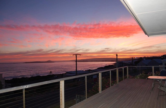 98 Seagull Ave - First Class Property with Stunning Sea Views
