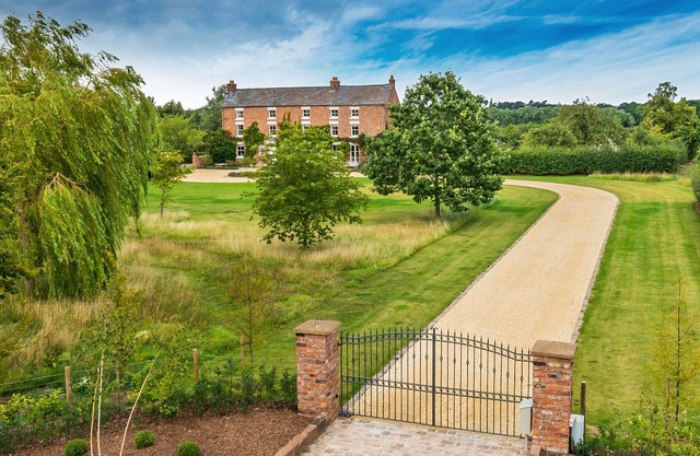 A Beautiful Grade II Listed Country Home set within its own grounds. Sleeps 12