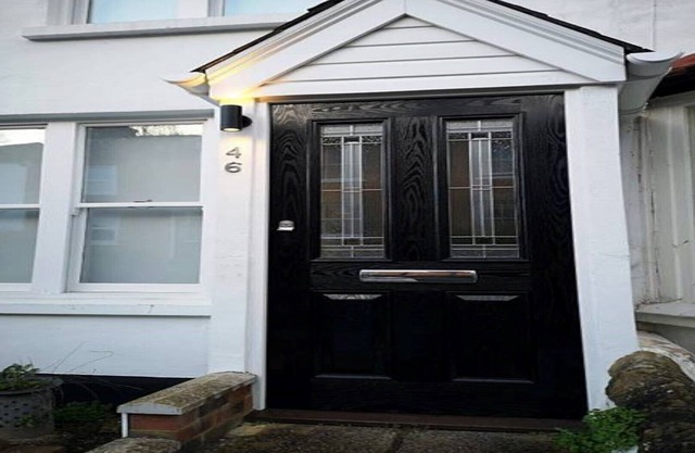 A beautiful property, centrally located in Guildford. Your home away from home.