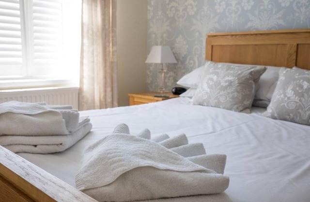 A beautiful three bed town house on Shanklin Esplanade with 15% off ferry travel