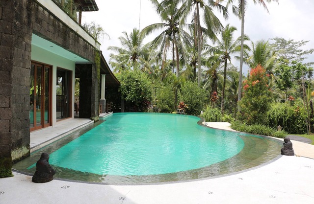 A Calm and Beautiful 3 Bedrooms Villa in the Heart of Beautiful Rice Fields