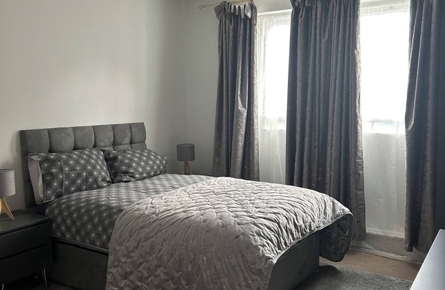 A calm retreat where you can unwind, in a lovely location.