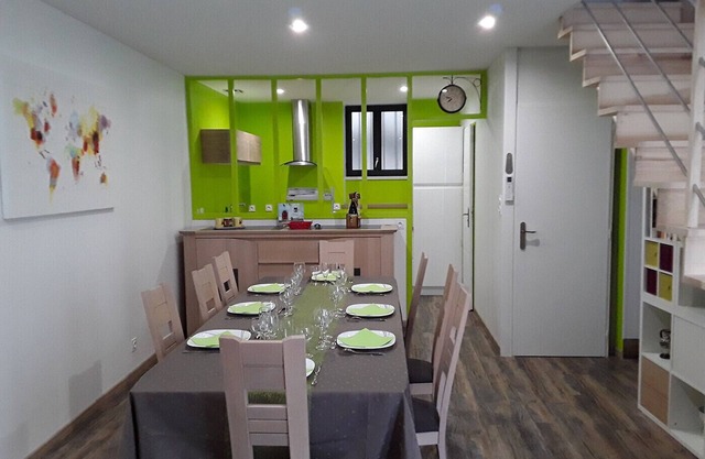 A charming house for a stay in the green