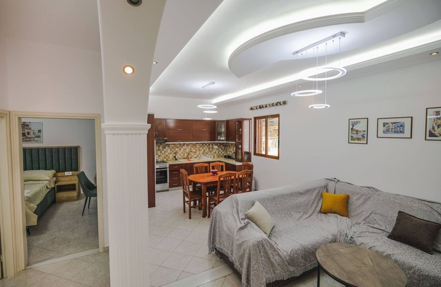 A comfortable home-away-from-home experience, close to everything.