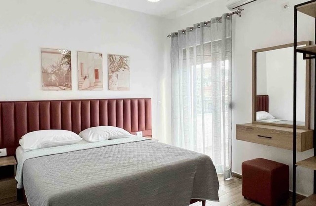 A comfortable home-away-from-home experience, close to everything.