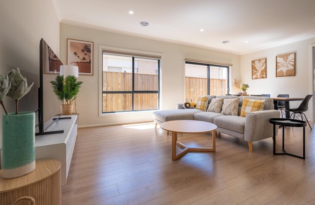 A Cosy 5Beds house in the Clyde