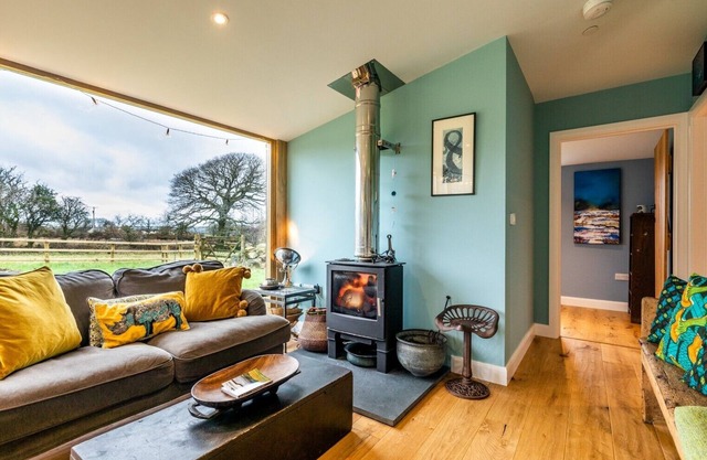 A cosy cottage for 5 at the foothills of the Preseli Mountains