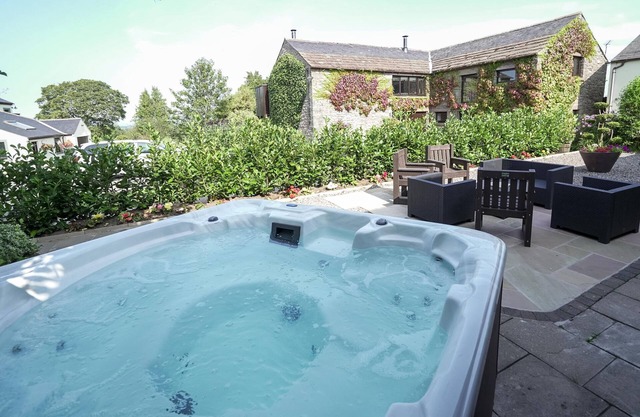 A cottage that sleeps 8 guests in 4 bedrooms