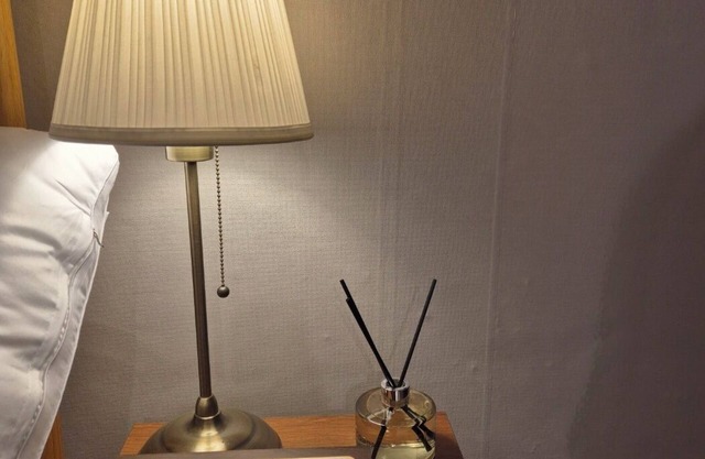 a cozy 2-bedroom house with AC, located near the palace in Seoul
