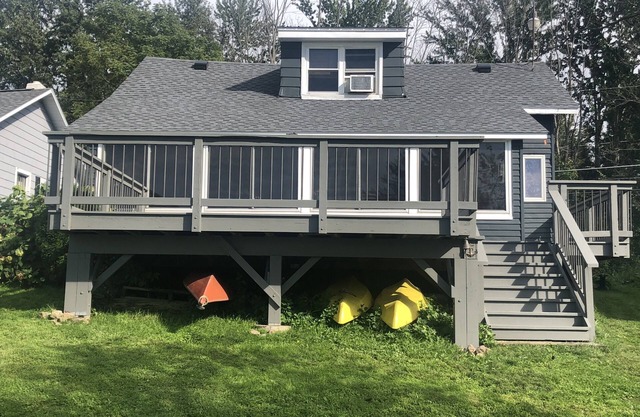 A Cozy Lakehouse Along Oneida Lake is Within Reach of Adirondacks