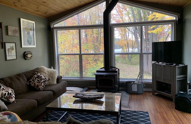 A cozy lakeside cottage getaway, plenty included- there is very little to pack!