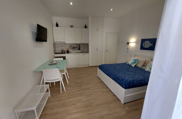 A cozy tiny apartment near the beach in Cefalù