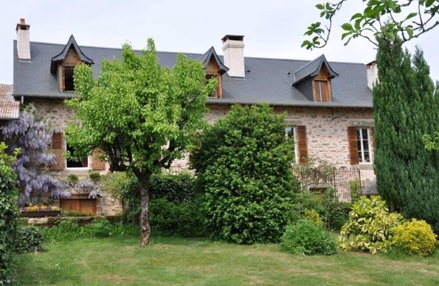A former farm house, spacious and without nextdoor neighbours.