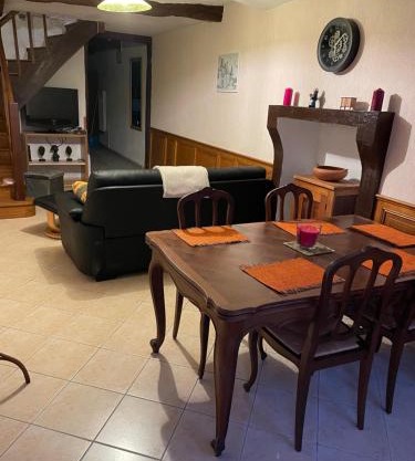 A la petite maison de village