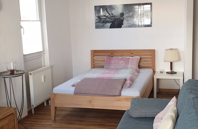 A large, comfortable double bed (1.40 m) completes the offer.
