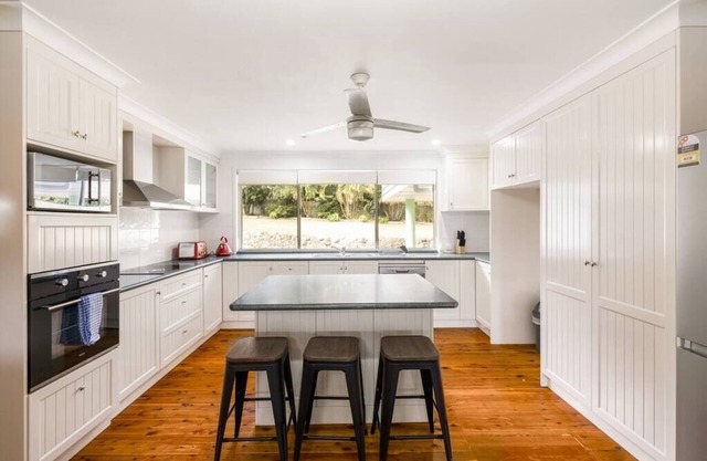 A large house@Yatala Gold Coast andBoating