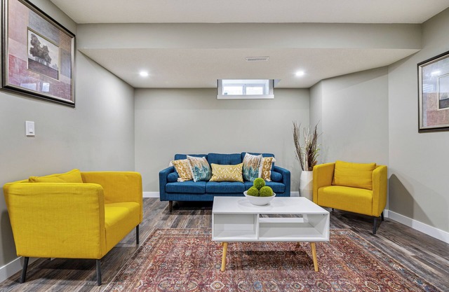 A modern 2-bedroom suite, with laundry, and wet bar(Stove unavailable for now)
