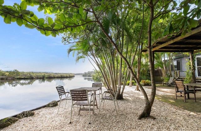 A Perfect Stay - Aluna