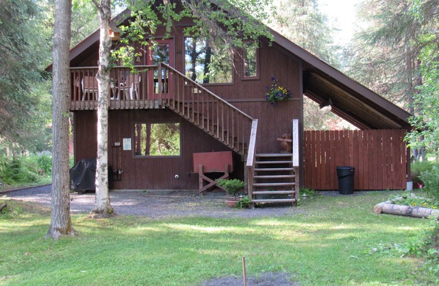 A Private Riverside Suite, Tucked In The Mountains, Just 30 Minutes From Seward